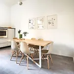 Apartmán 2 Bedroom - Terrasse - Wifi - Kaffee - Zentral - Ruhig - Business *