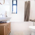 2 Bedroom - Terrasse - Wifi - Kaffee - Zentral - Ruhig - Business *