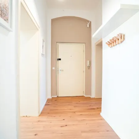 2 Bedroom - Terrasse - Wifi - Kaffee - Zentral - Ruhig - Business Lejlighed