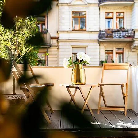 2 Bedroom - Terrasse - Wifi - Kaffee - Zentral - Ruhig - Business Apartmán Wiesbaden