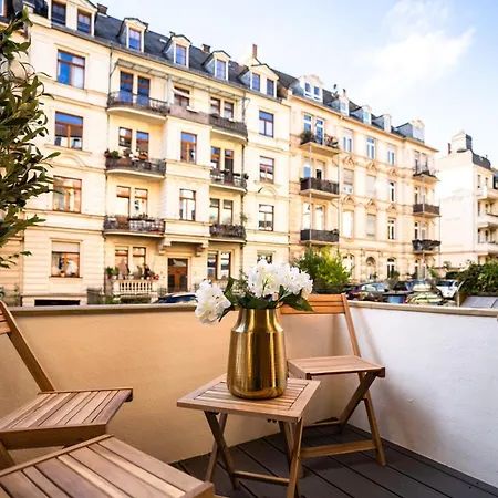 2 Bedroom - Terrasse - Wifi - Kaffee - Zentral - Ruhig - Business