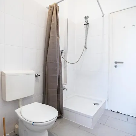 Lejlighed 2 Bedroom - Terrasse - Wifi - Kaffee - Zentral - Ruhig - Business