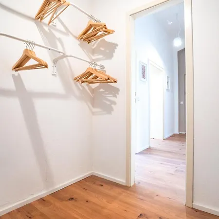 2 Bedroom - Terrasse - Wifi - Kaffee - Zentral - Ruhig - Business Lejlighed *