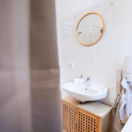 2 Bedroom - Terrasse - Wifi - Kaffee - Zentral - Ruhig - Business Lejlighed Wiesbaden