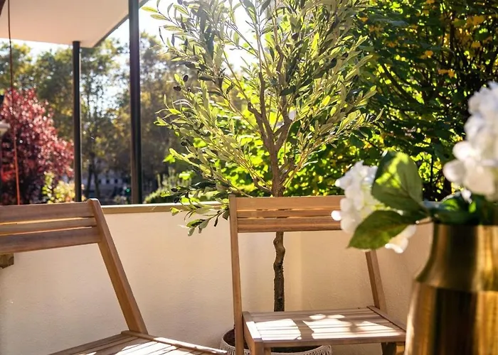 2 Bedroom - Terrasse - Wifi - Kaffee - Zentral - Ruhig - Business *