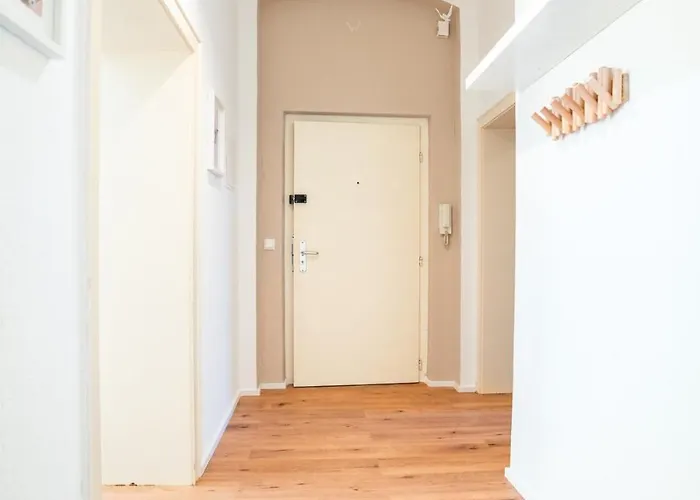 2 Bedroom - Terrasse - Wifi - Kaffee - Zentral - Ruhig - Business Apartament